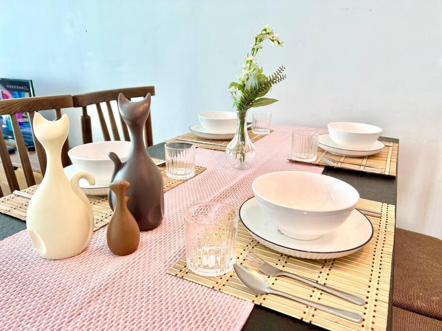 T3 1-10 Pax Trefoil 2Room Setia Alam Cozy Home Wifi Tv Luaran gambar