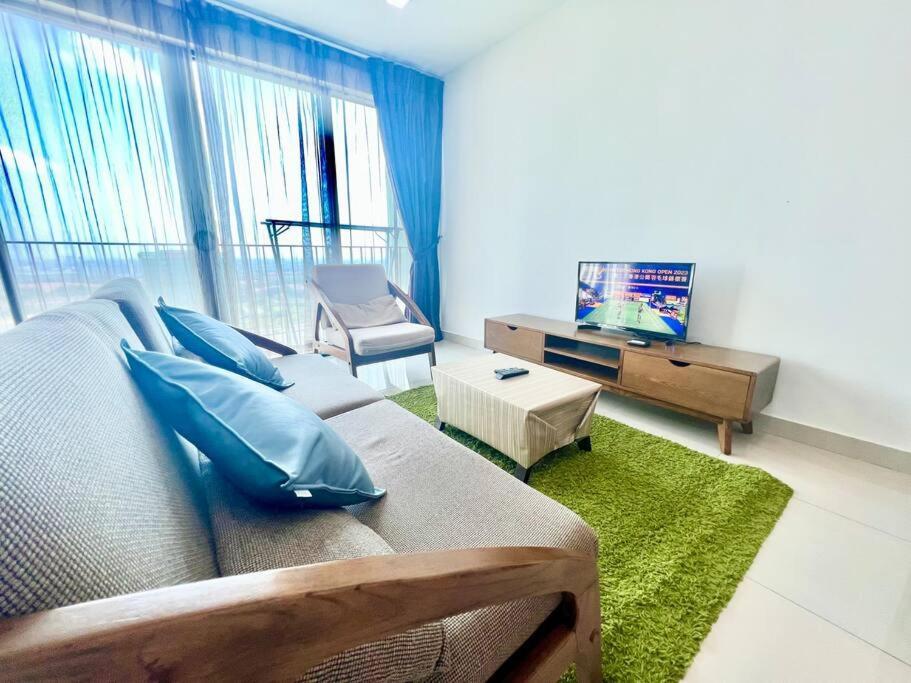 T3 1-10 Pax Trefoil 2Room Setia Alam Cozy Home Wifi Tv Luaran gambar