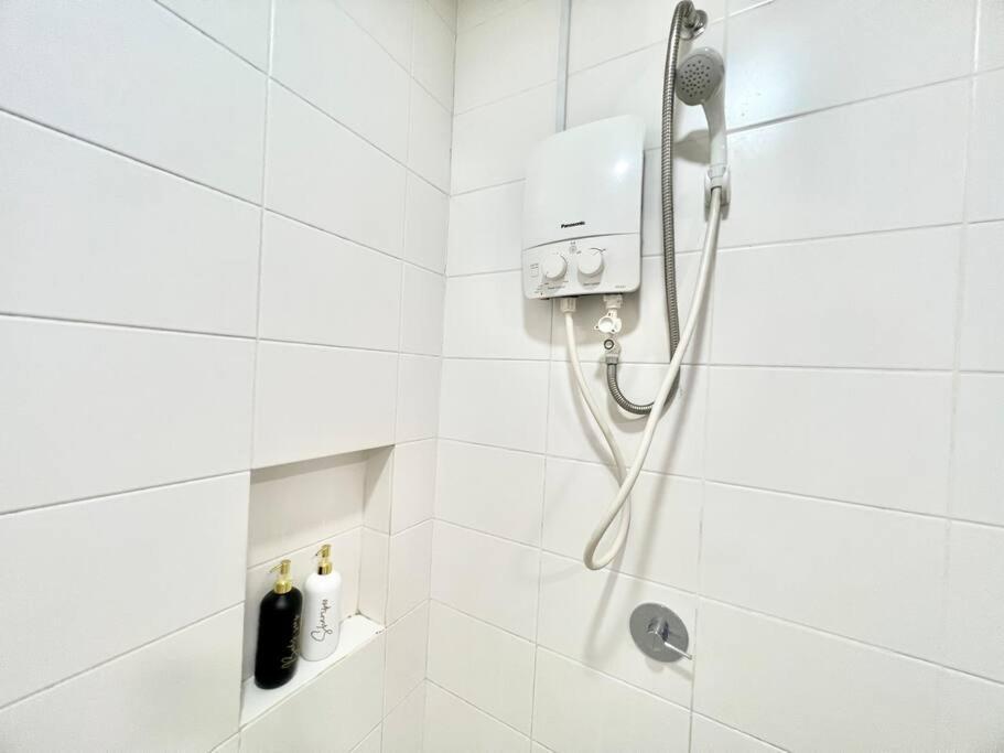 T3 1-10 Pax Trefoil 2Room Setia Alam Cozy Home Wifi Tv Luaran gambar